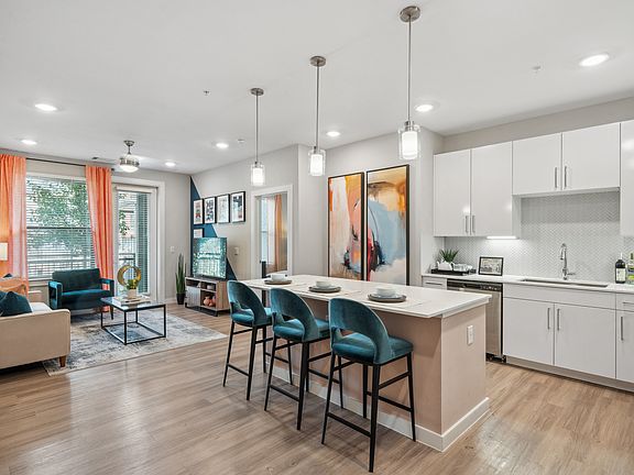 4th image of 4900 Bowie Dr #6101