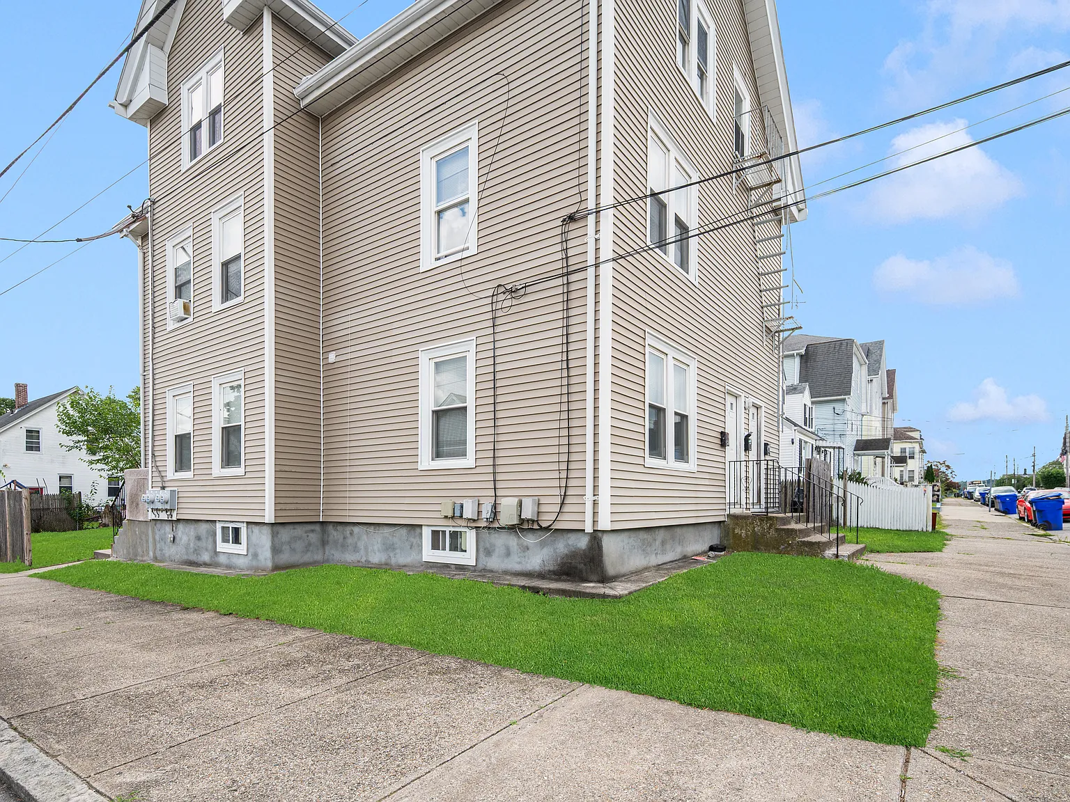 3 bed, 1134 sqft, $1,850 — Photo 2