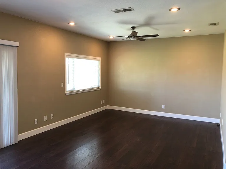 743 Calico Trl — Photo 9