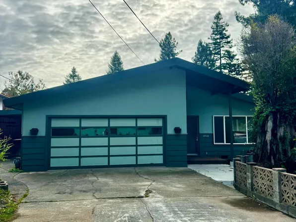 1412 Trails End Rd, Eureka, CA 95503