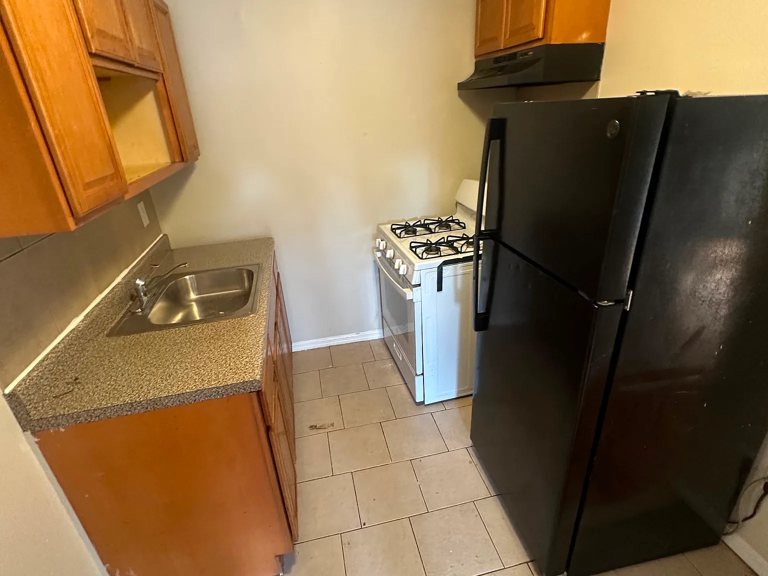 2 bed, 600 sqft, $1,750 — Photo 4