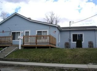 212 N Halstead St, Lowell, IN 46356