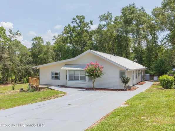 34299 Belt Dr, Dade City, FL 33523