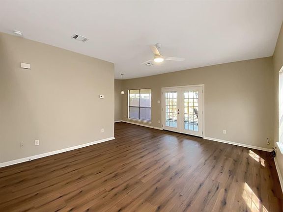 5th image of 2616 Gwendolyn Ln APT B