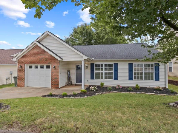 14 Seaside Ln, Greer, SC 29650