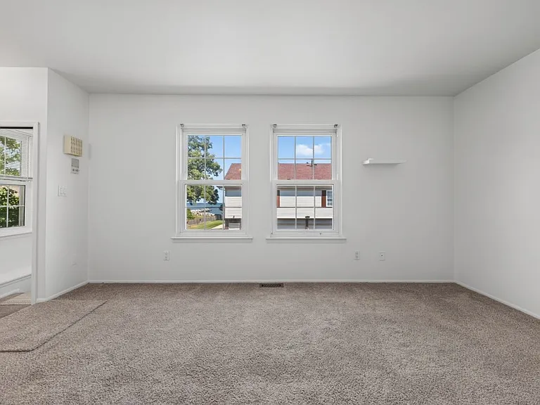 26070 N Lake Dr — Photo 30