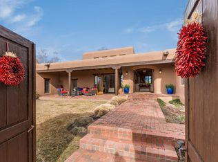 8 Starlight Cir, Santa Fe, NM 87506