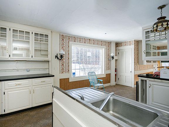 15th image of this home