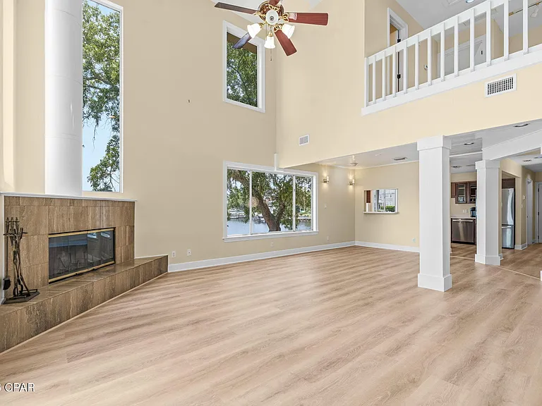 2718 Country Club Dr — Photo 6