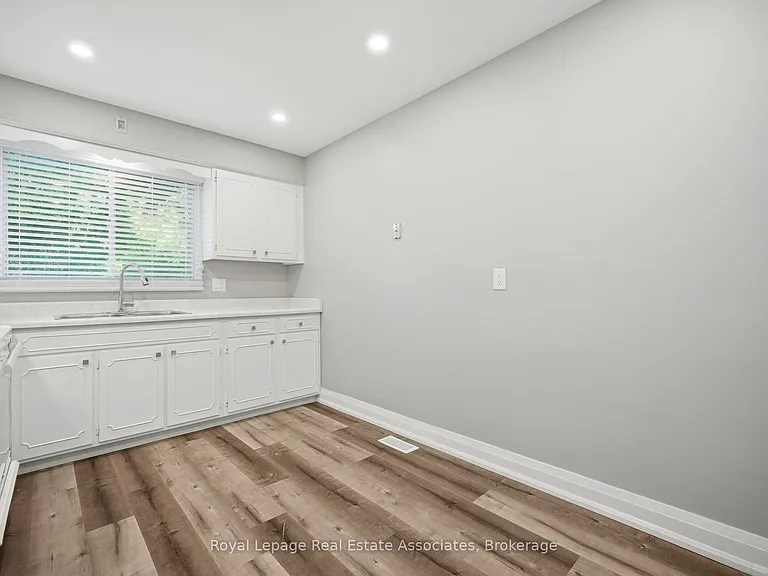 22 Saint James St #A — Photo 15