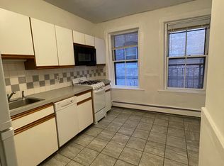64 Phillips St APT 1, Boston, MA 02114