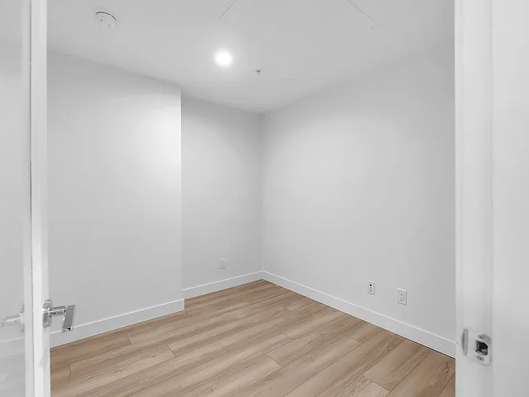 2381 Beta Ave #2406 — Photo 21
