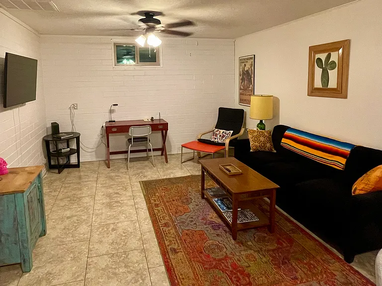 1237 E Spring St #B — Photo 8