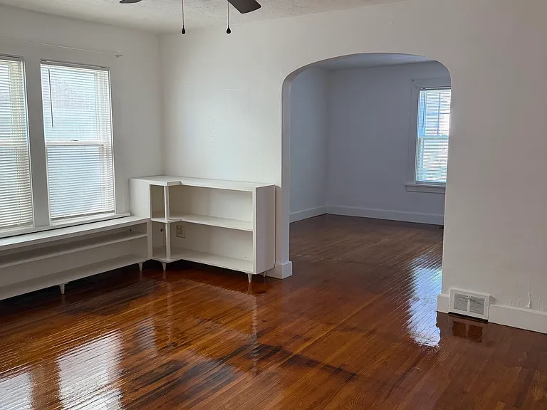 230 Miller St — Photo 9