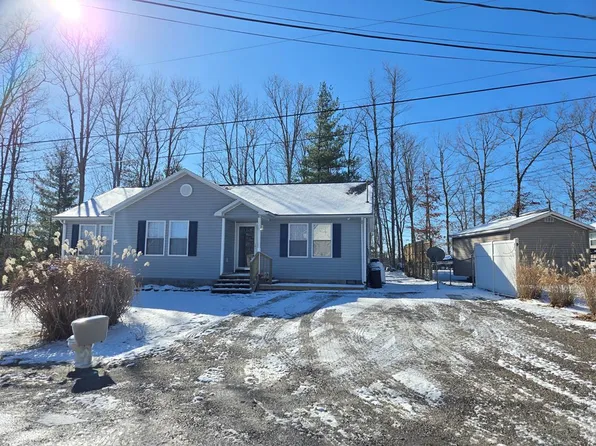 114 Collins Ave, Beaver, WV 25813