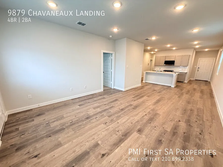 Building Photo - 9879 Chavaneaux Lndg