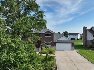 307 Salisbury Dr, Munster, IN 46321