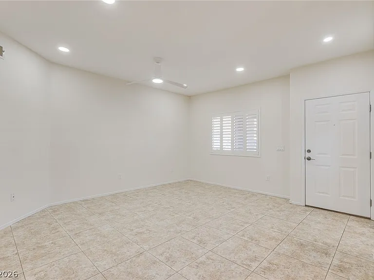 300 Pine Haven St #101 — Photo 15