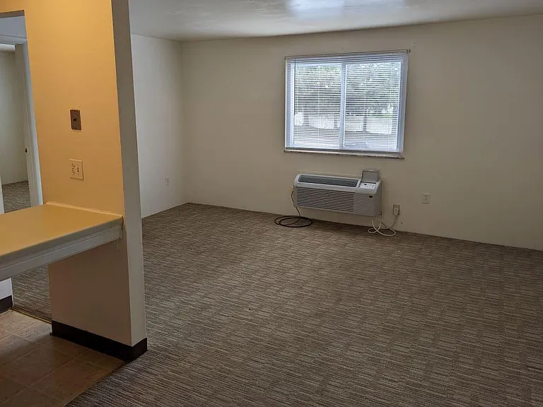 922 Phillips St #6 — Photo 1