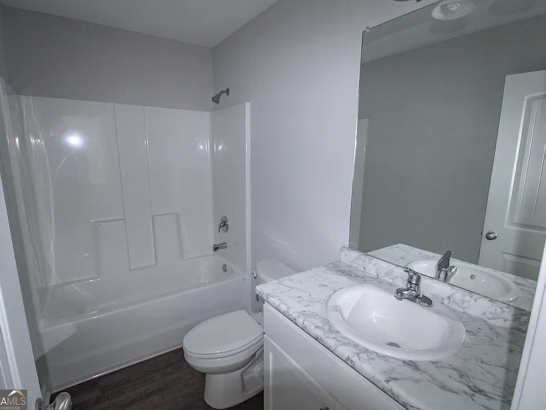 124 Callaway Cres — Photo 12