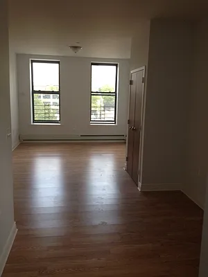 Rented by Bloom Real Estate Group | media 22