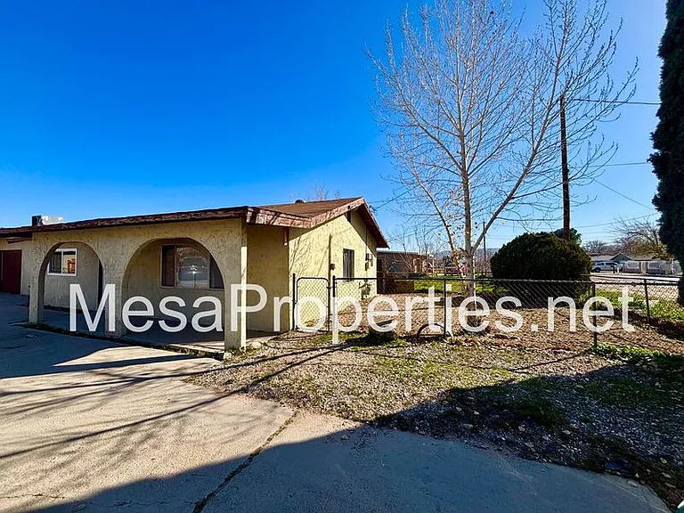 16142 Orange St #A — Photo 2