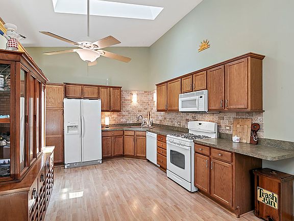 3rd image of 19761 S Edinburgh Ln
