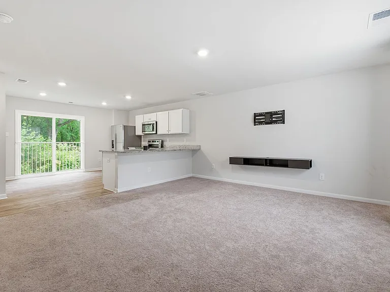 3605 Roselawn Ter — Photo 5