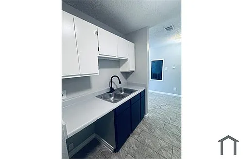 8515 S Flores St #206 Photo 1