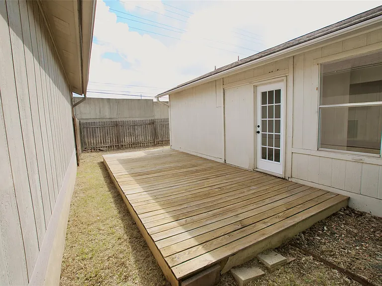 13103 Pollard Dr — Photo 12