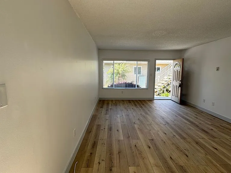 3720 Emerald St — Photo 36