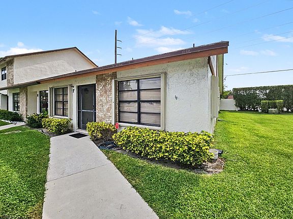 3rd image of 1160 Parkside Green Drive #F
