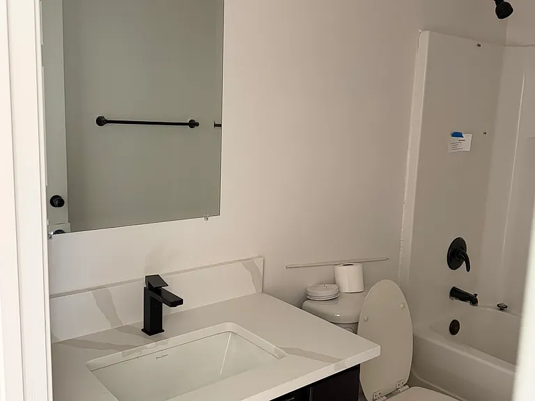 2709 W Imperial St — Photo 3