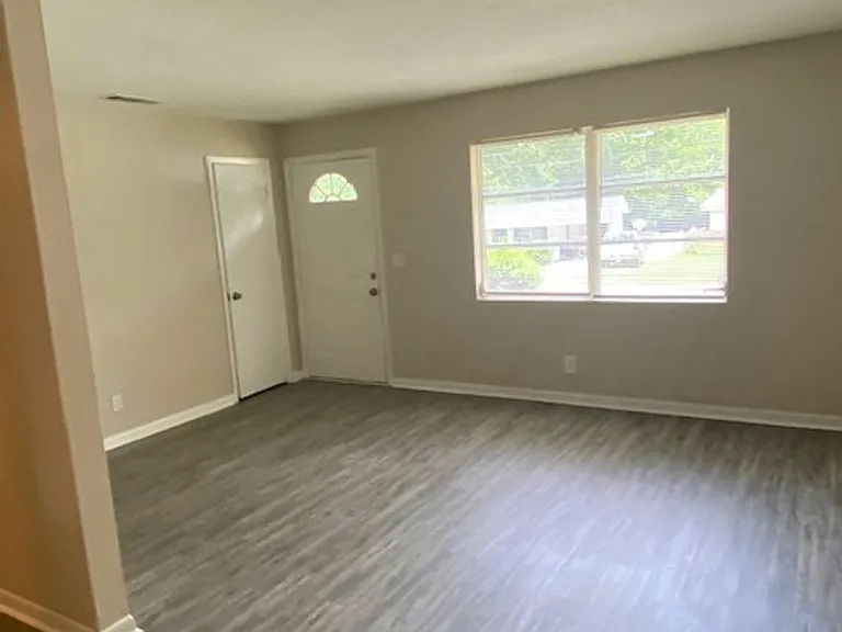 5838 Fairchild Dr — Photo 3