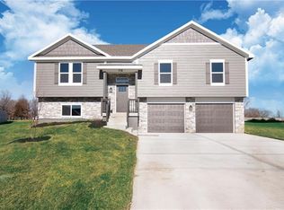 113 NE Hoot Owl St, Grain Valley, MO 64029