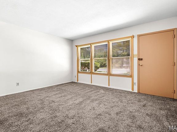 5th image of 4110 Memorial Dr