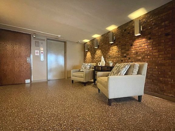 2nd image of 205 W Miner St APT 208