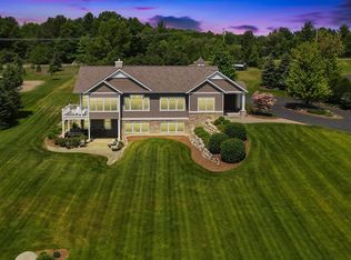 9343 Rolling Ridge Dr, Traverse City, MI 49686