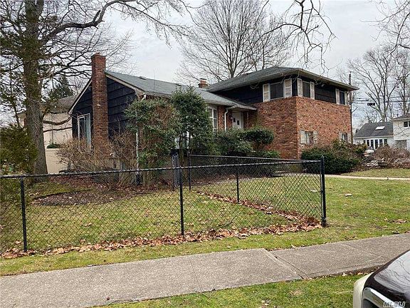 5th image of 27 Newport Dr