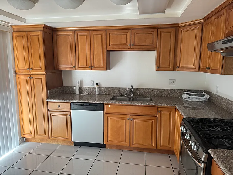 2707 Amanda St #A — Photo 5