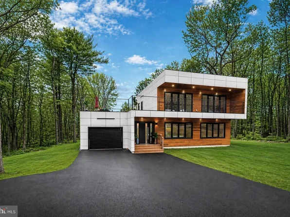 107 Teliha Dr, Lehighton, PA 18235