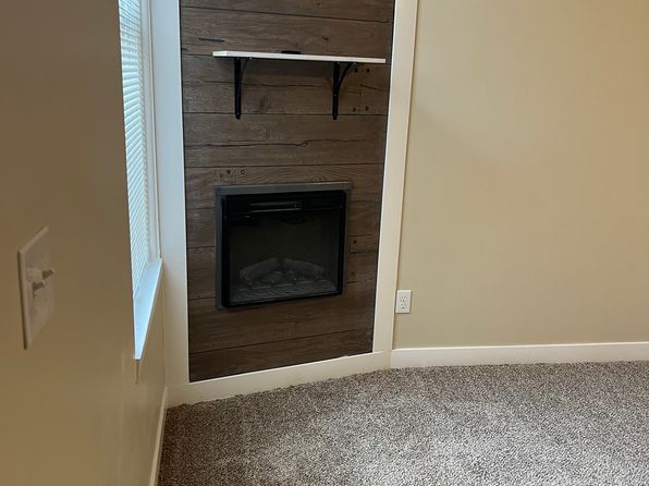 448 Bluff St Floor 3