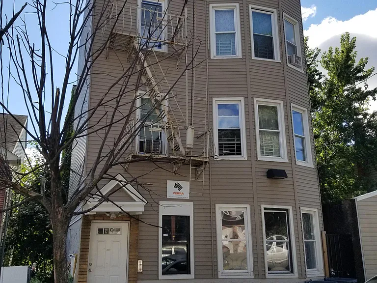 94 N 3rd St #3 — Photo 16