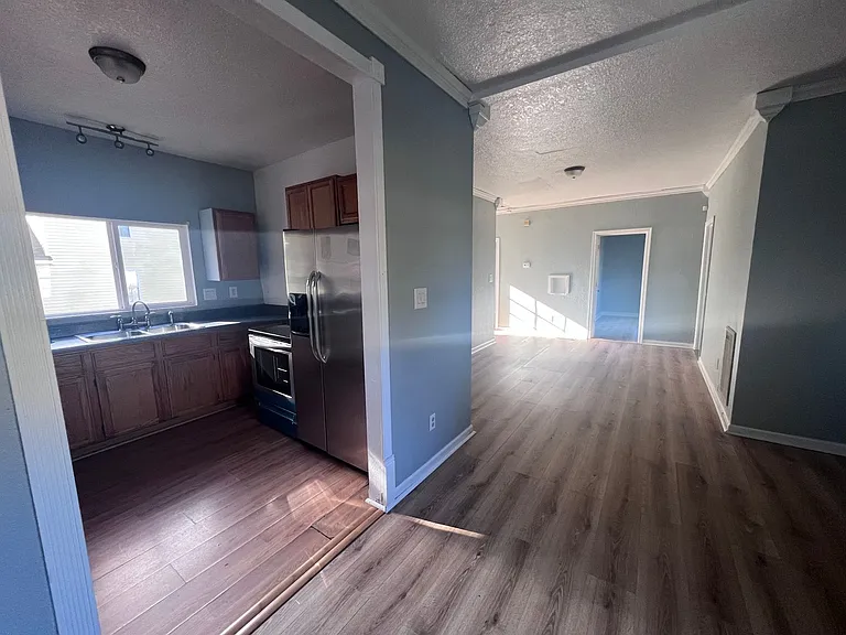1600 Park Ave — Photo 8