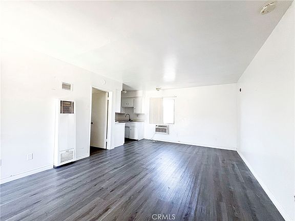 4th image of 559 W Alpine St APT D