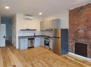 104 4th St, Troy, NY 12180
