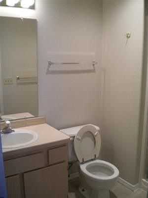 4th image of 59 N Iowa Ave #B