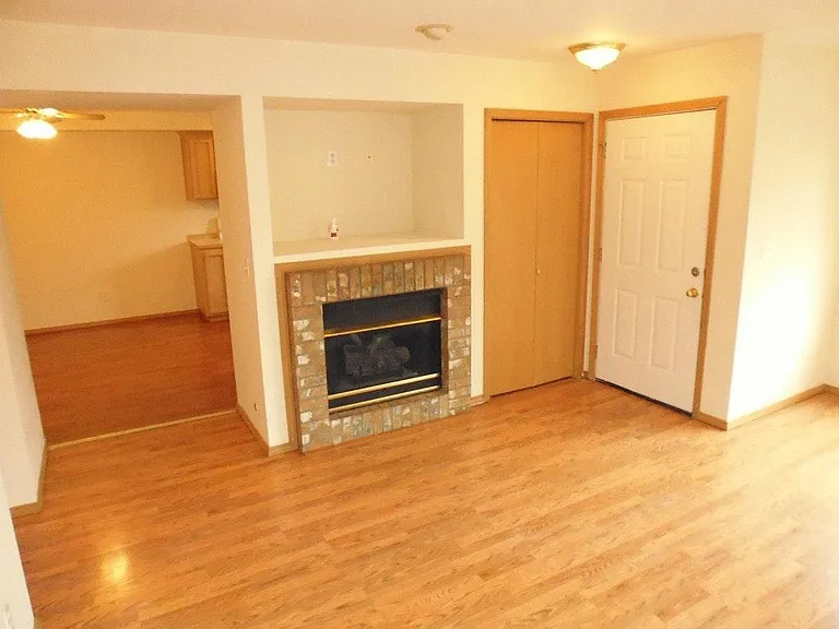 2210 Grade Rd — Photo 3
