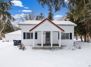 4374 E River Rd, Grand Island, NY 14072