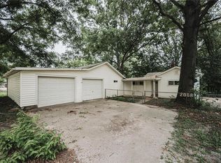 2008 E Main St, Belleville, IL 62221